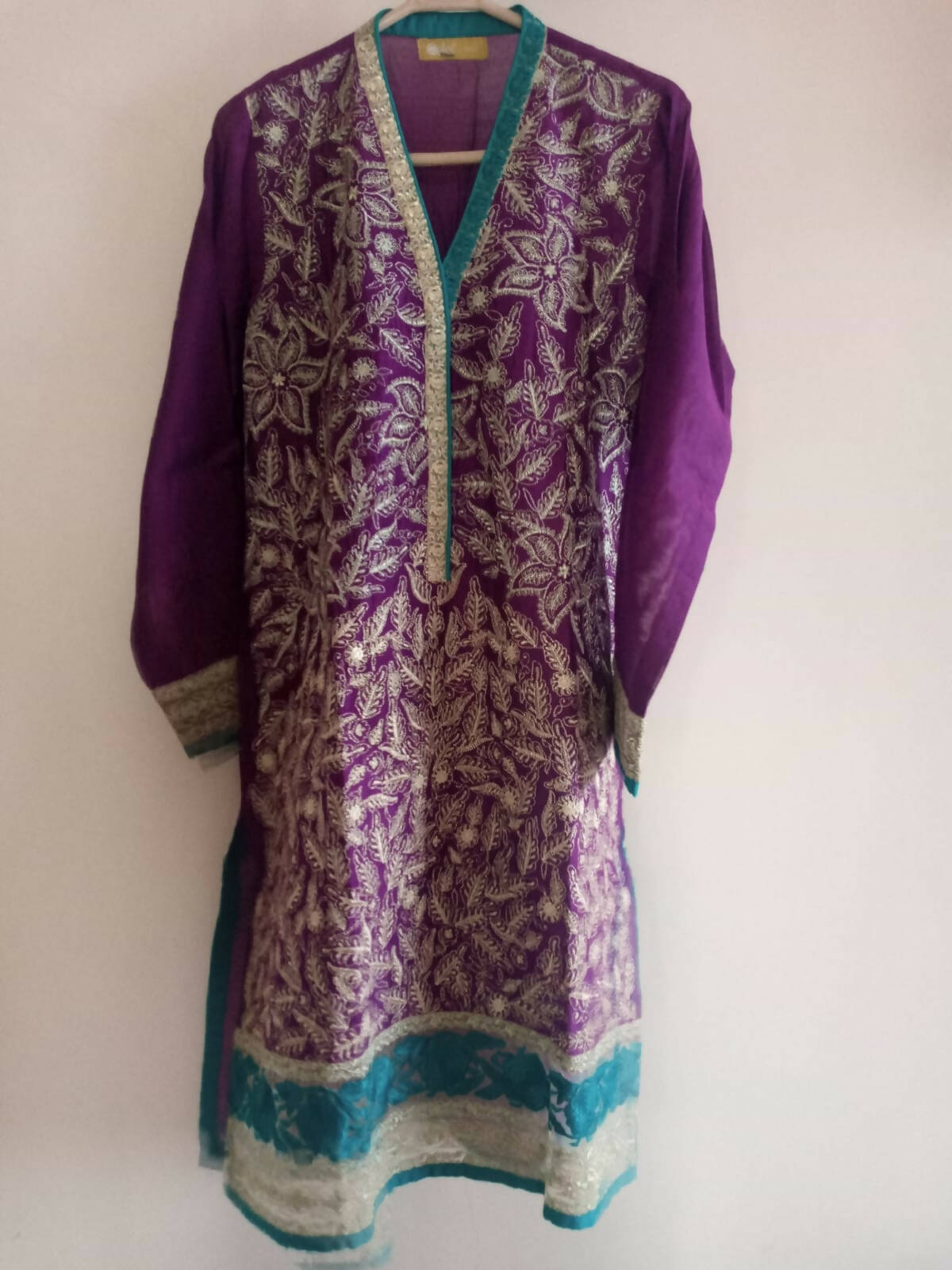 Oaks | Purple Embroidered Kurta | Women Branded Kurta | Small |New