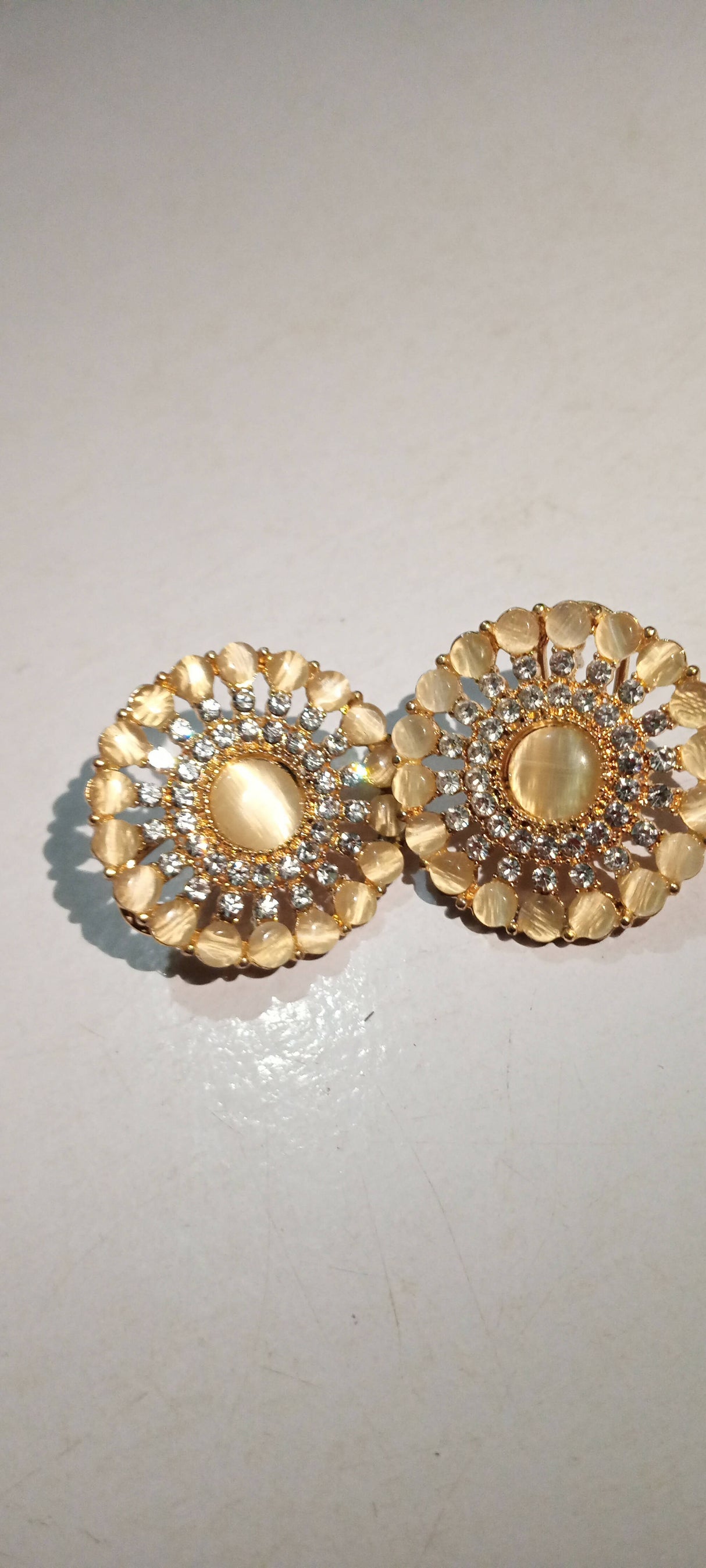 Round Golden Earrings | Women Jewelry | Size: S | New