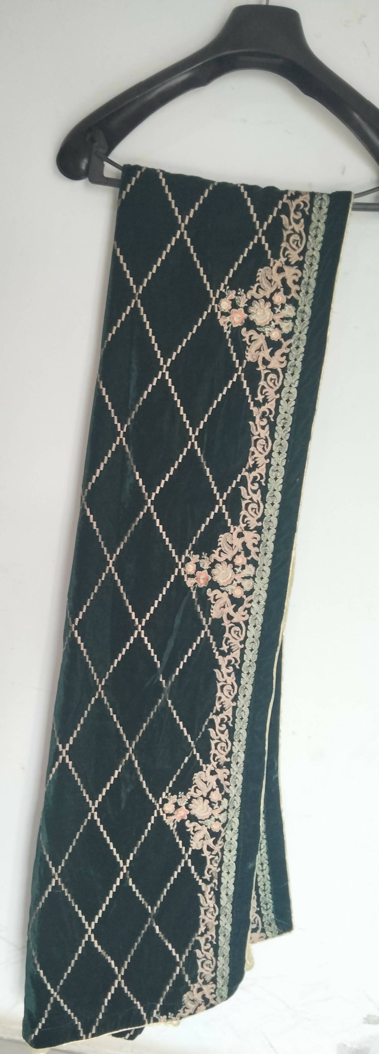 Dark green embroidery shawl | Women Accessories | Dupattas & Shawls | Worn Once