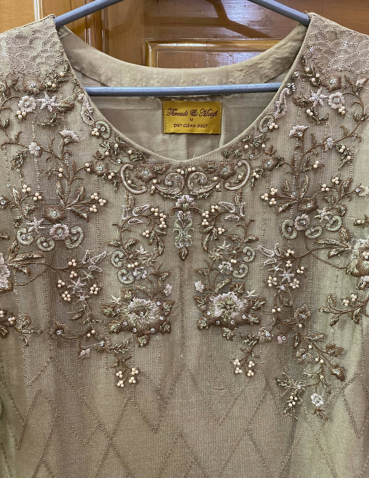 Threads and motifs | Women Branded Formals | Small| Preloved