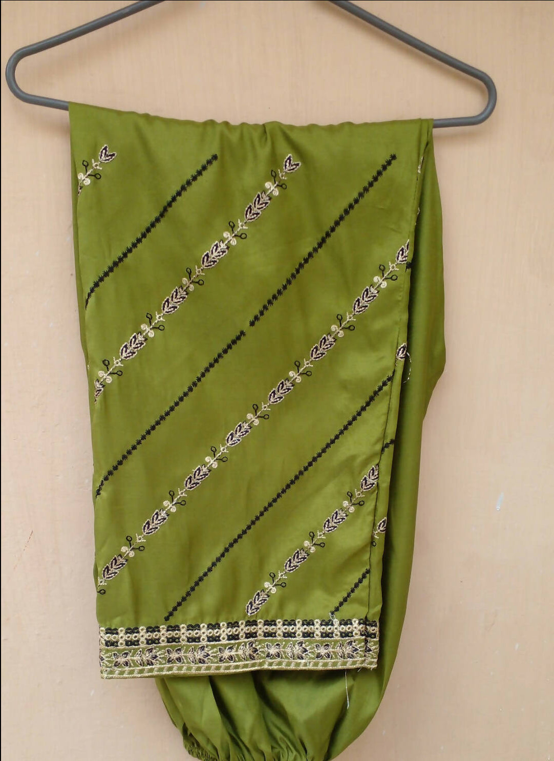 Agha Noor | Women Branded Formals | Medium | Worn Once