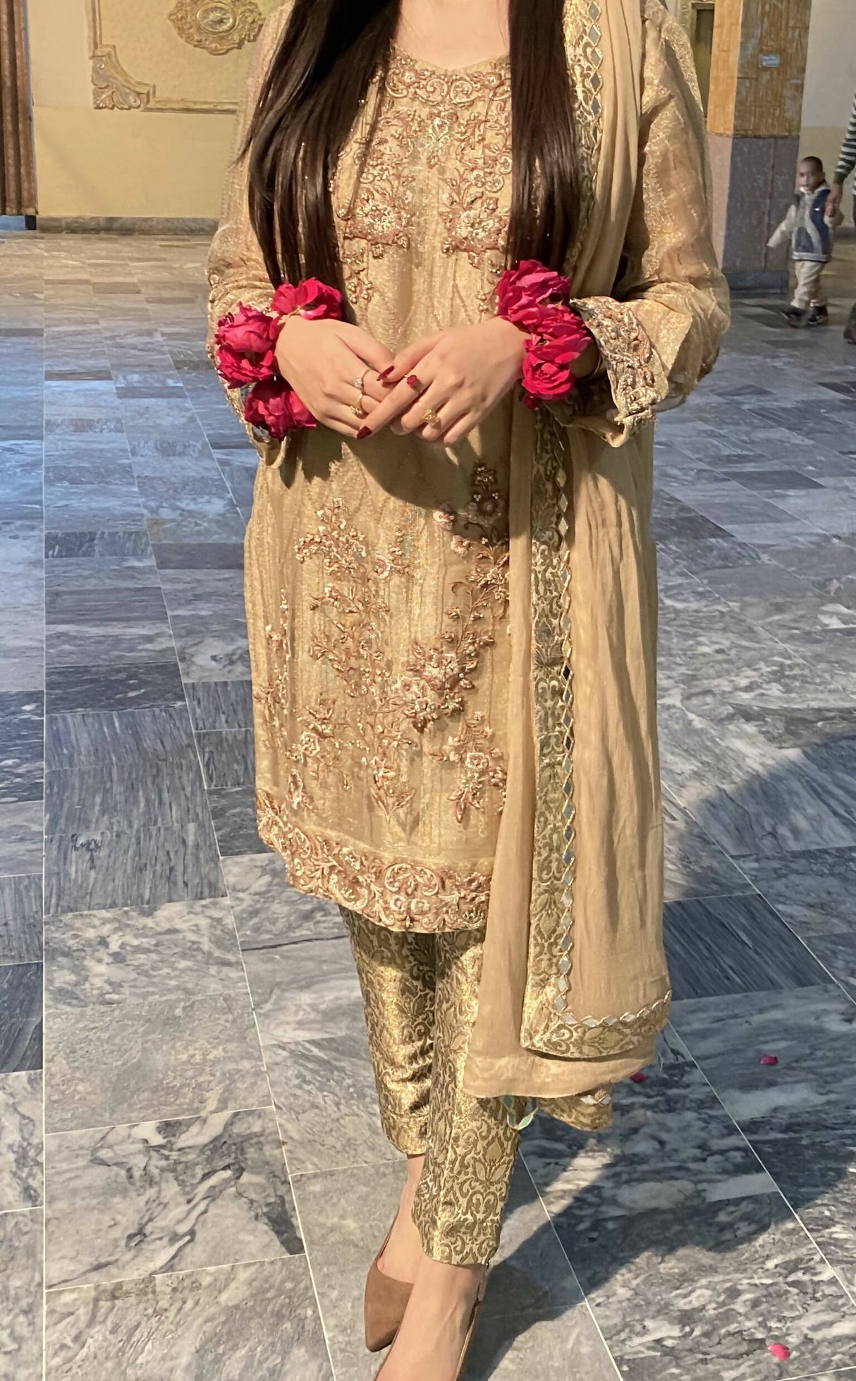 Threads and motifs | Women Branded Formals | Small| Preloved