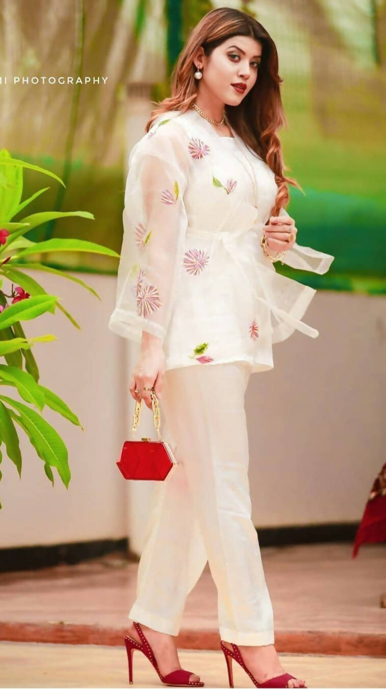 White Coat 3 Pc Suit | Women Locally Made Formals | Medium | Worn Once