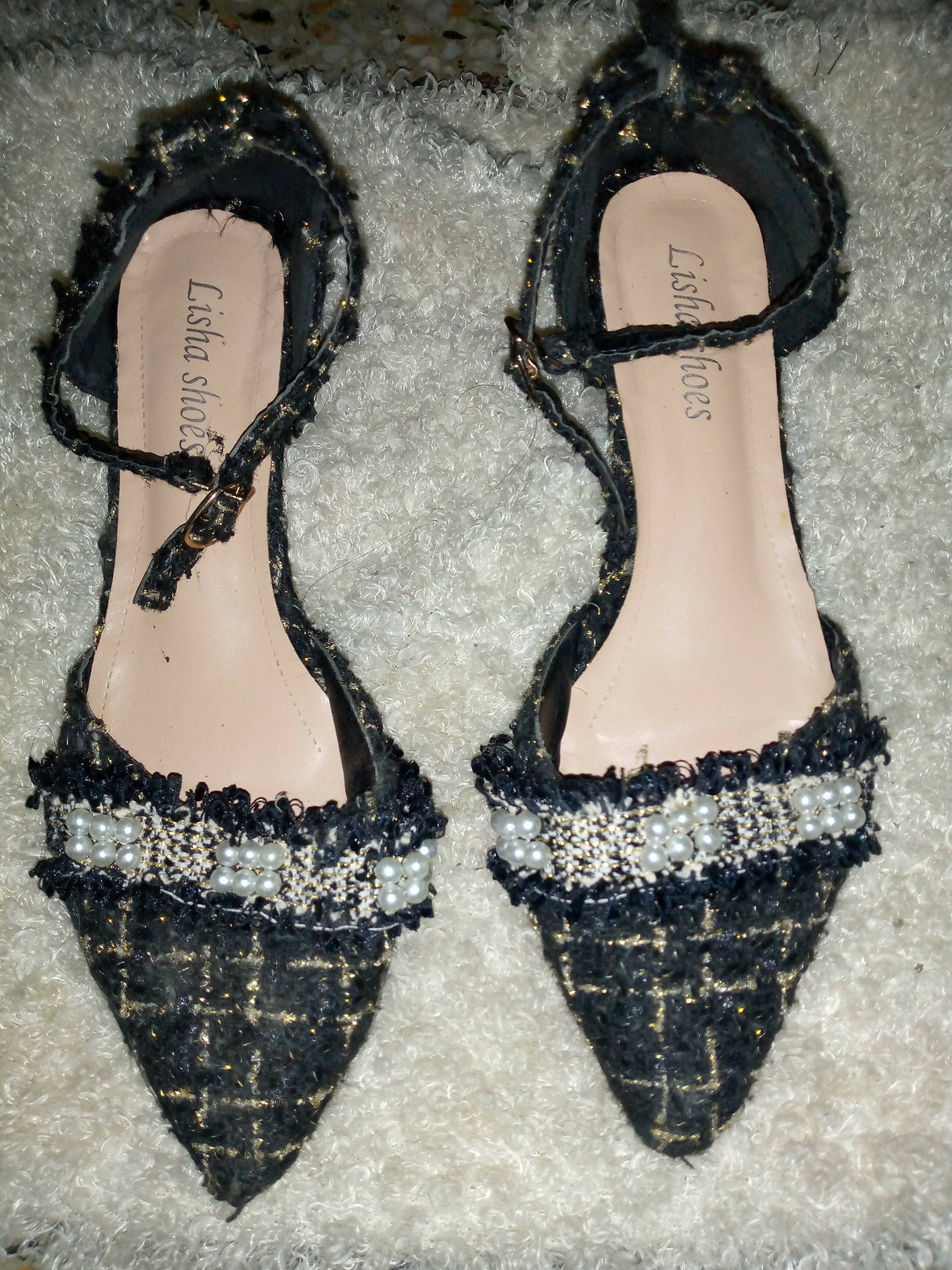 Black and golden fancy shoes | Women Shoes | Heels | Size: 37 | Preloved