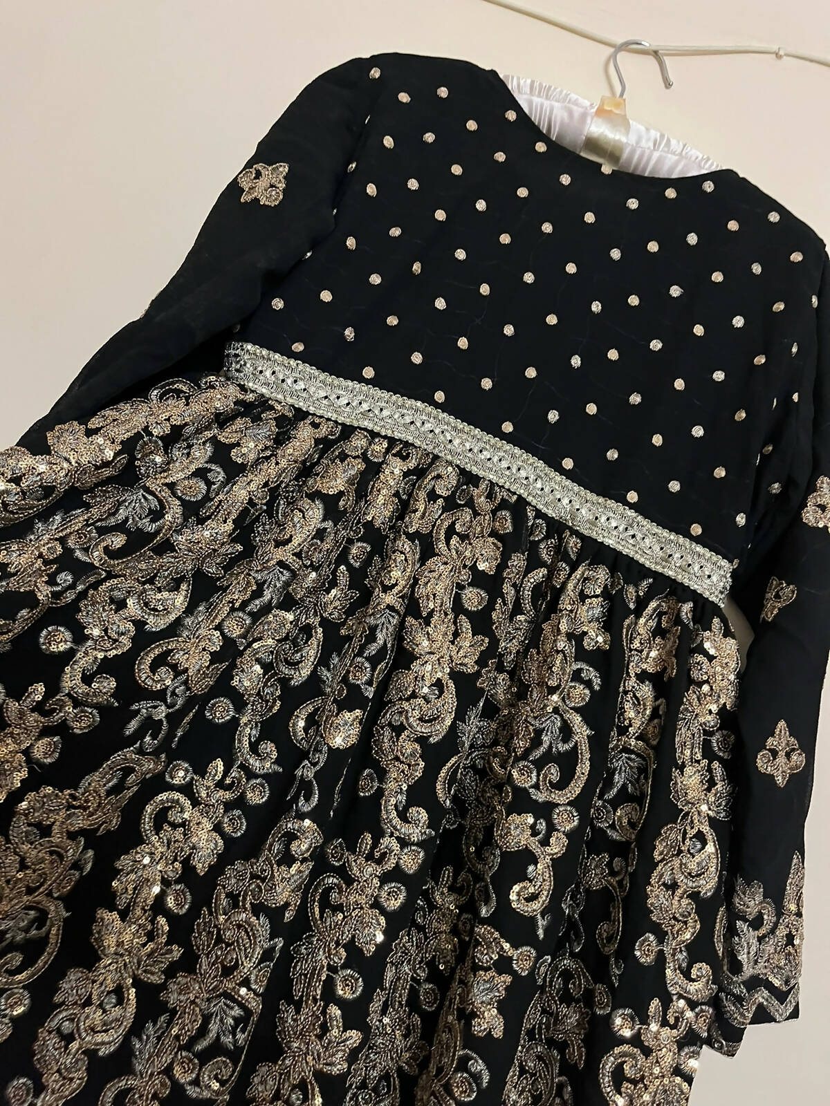 pleated سیاہ فراک | خواتین کے فراکس اور میکسس | ایک بار پہنا۔