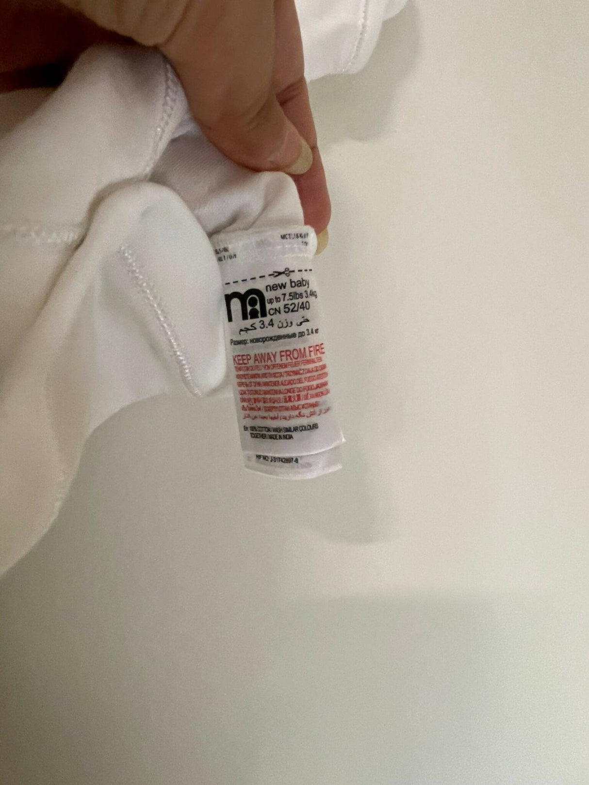 Mothercare | White Onesie | Baby Bodysuits & Onesies | Size: Newborn | Preloved