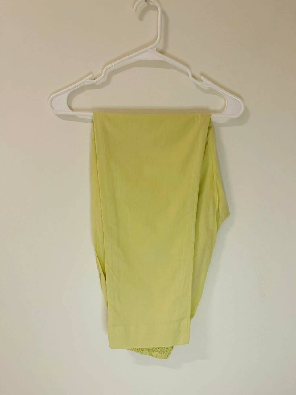 سبز 3 سوٹ | خواتین نے مقامی طور پر بنایا کرتہ | پریلوڈ