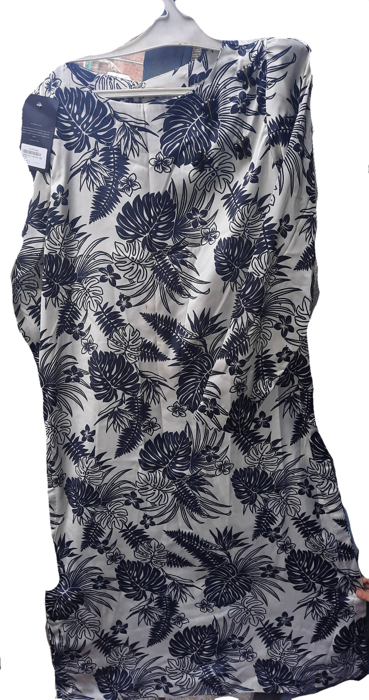 نیلم | سلک گرے پھولوں والا کرتہ | خواتین کا برانڈڈ کرتہ | بالکل نیا