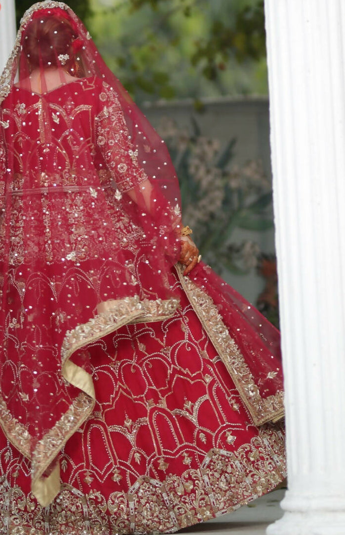 Luxurious Red lehnga Baraat | Women Bridals | Large | Worn Once