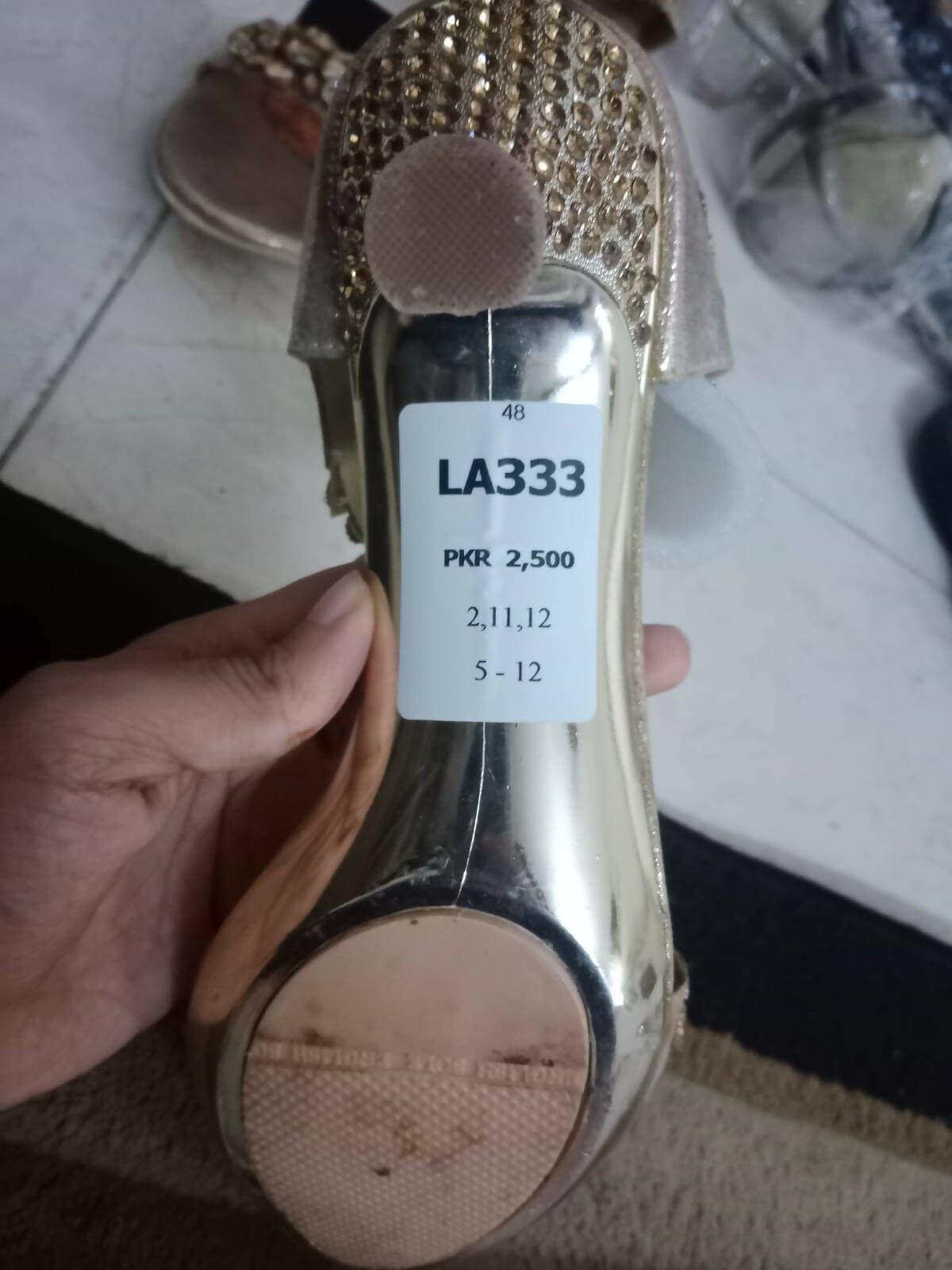 خوبصورت فینسی ہیلس | خواتین کے جوتے | سائز: 11 | ایک بار پہنا۔