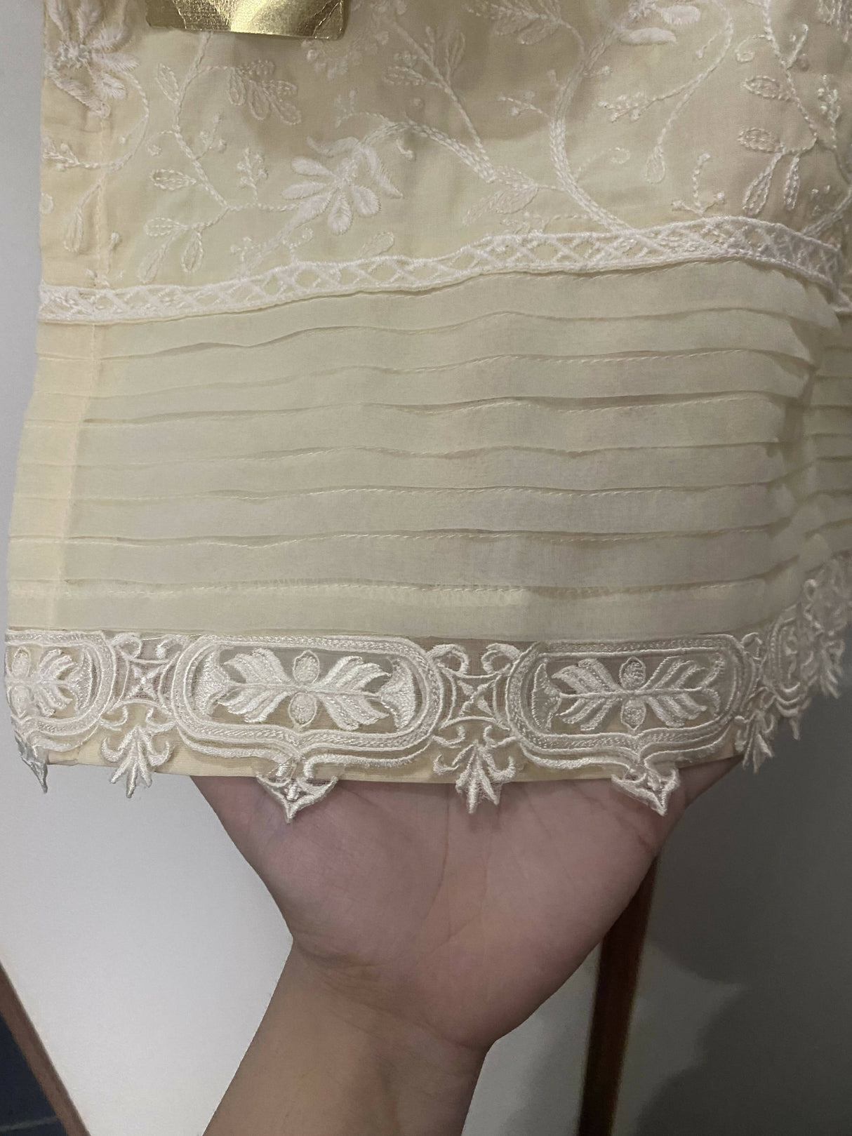 Threads and Motifs | Women Branded Kurta | Medium | New