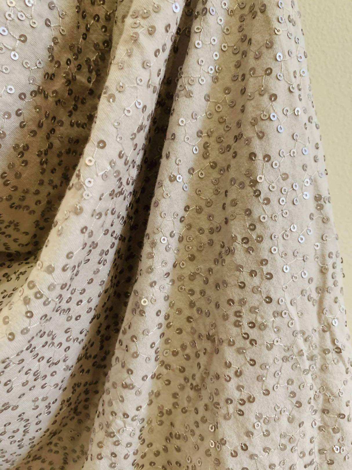 DKNY | خواتین کی ٹاپ سیکوئن والی بغیر آستین والی شرٹ | SIZE M | ایک بار پہنا