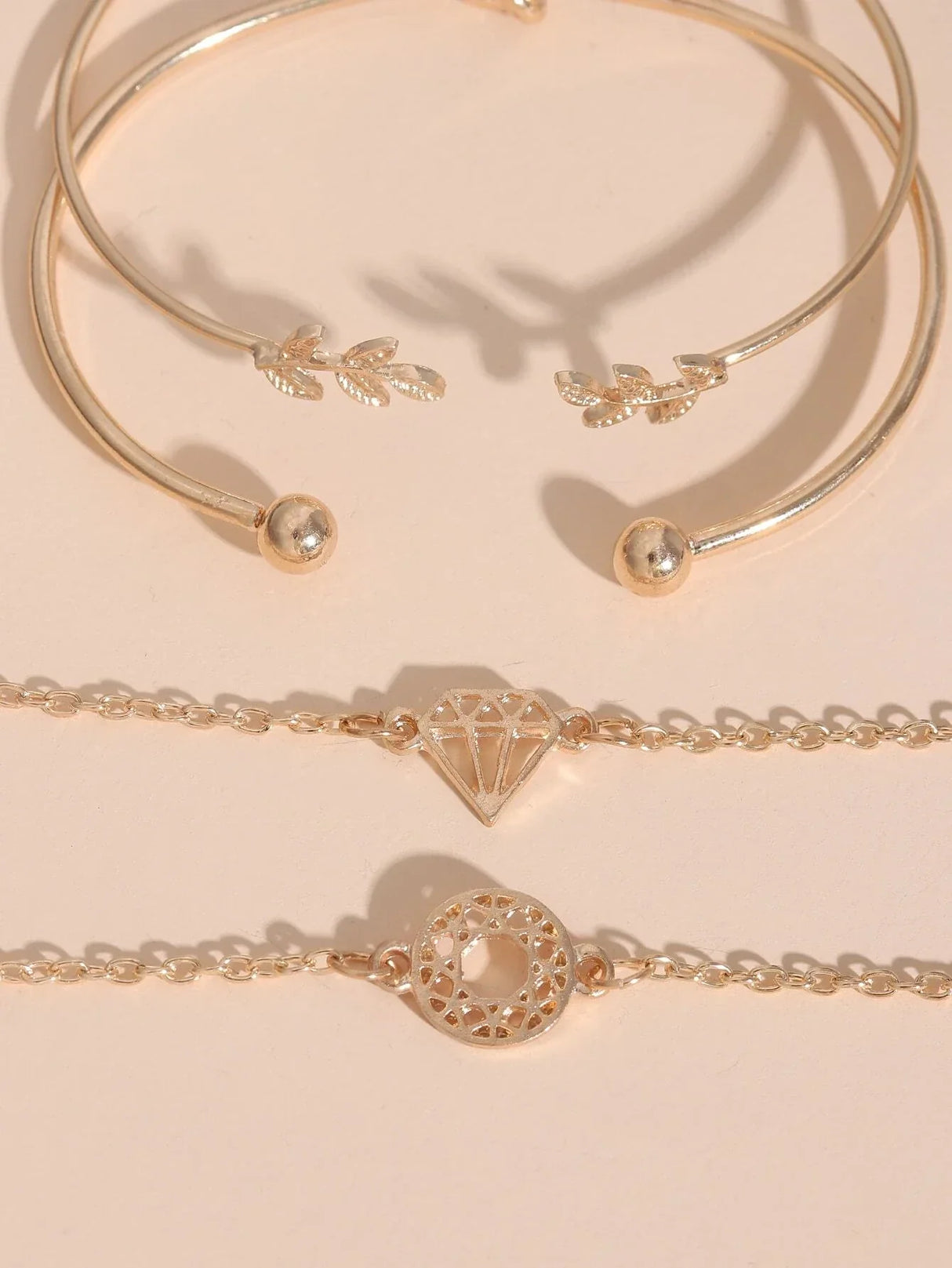 Buy Shein 4pcs Leaf & Knot Decor Bracelet in Pakistan