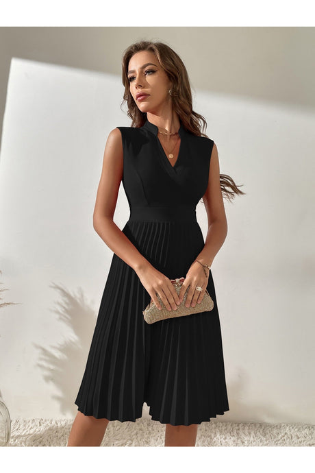 Buy SHEIN Solid Pleated Notched A-line Dress - Medium Black in Pakistan