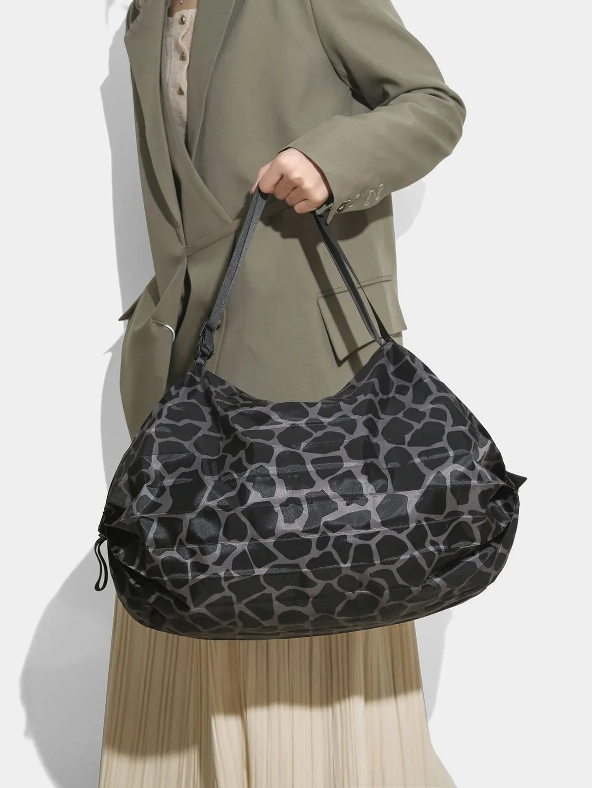 Buy SHEIN Foldable Shopping Bag Travel Luggage Bag in Pakistan
