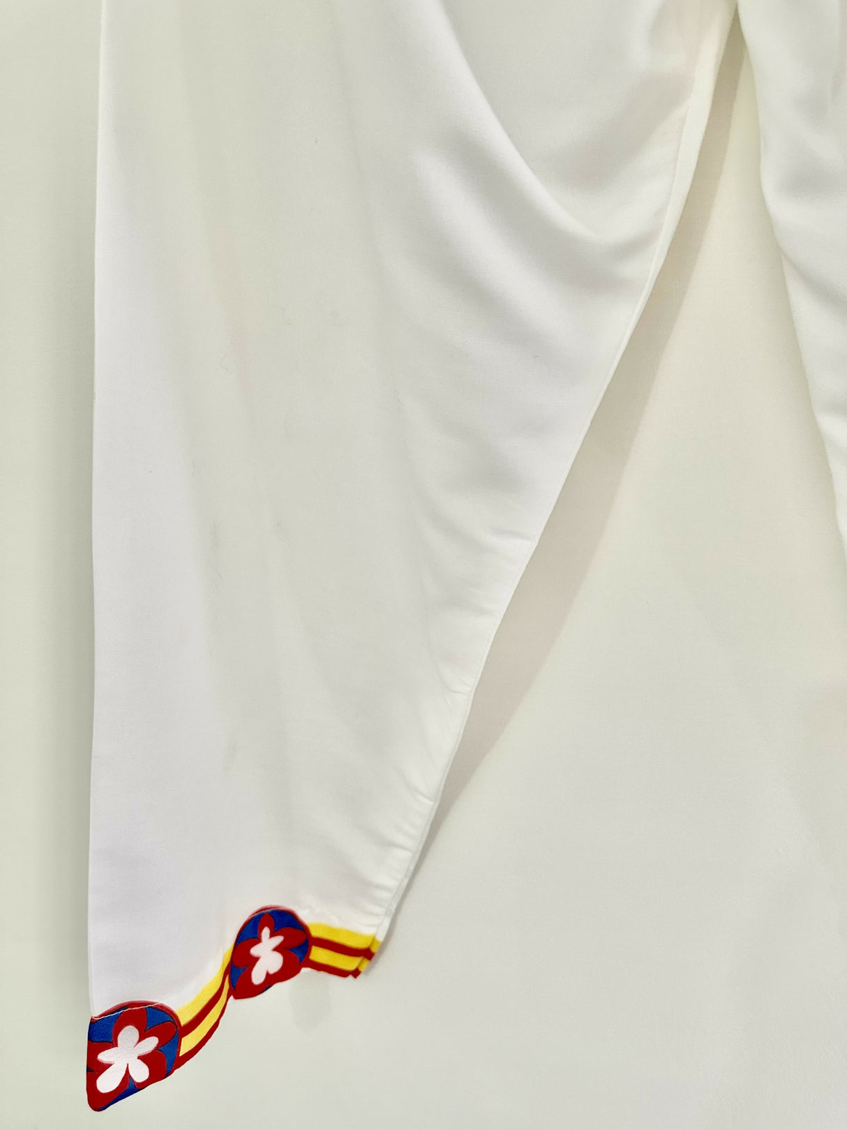 Silaye Pret | Women Branded Kurta | Medium | White | New