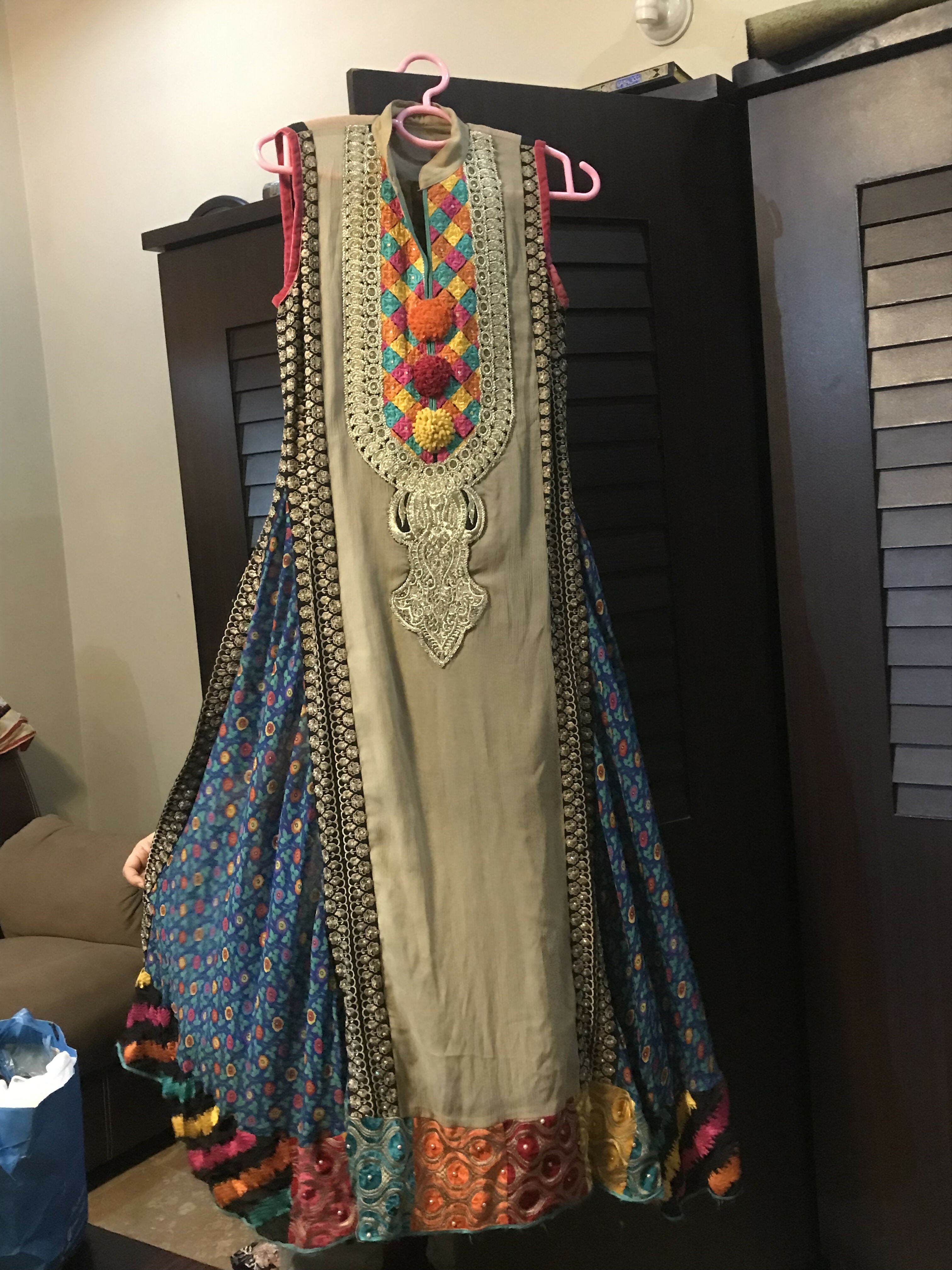 3pc Embroidered Maxi with Chooridar Pajama | Women Locally Made Formals | Small | Preloved