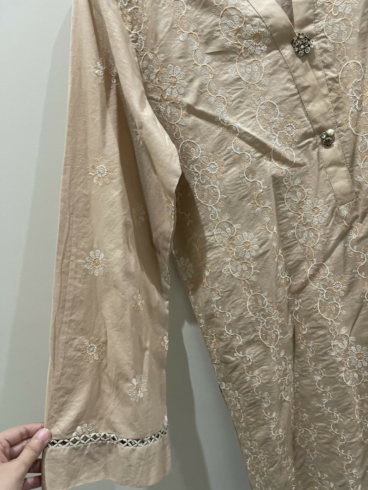 Image | Women Branded Kurta | Medium | Worn Once