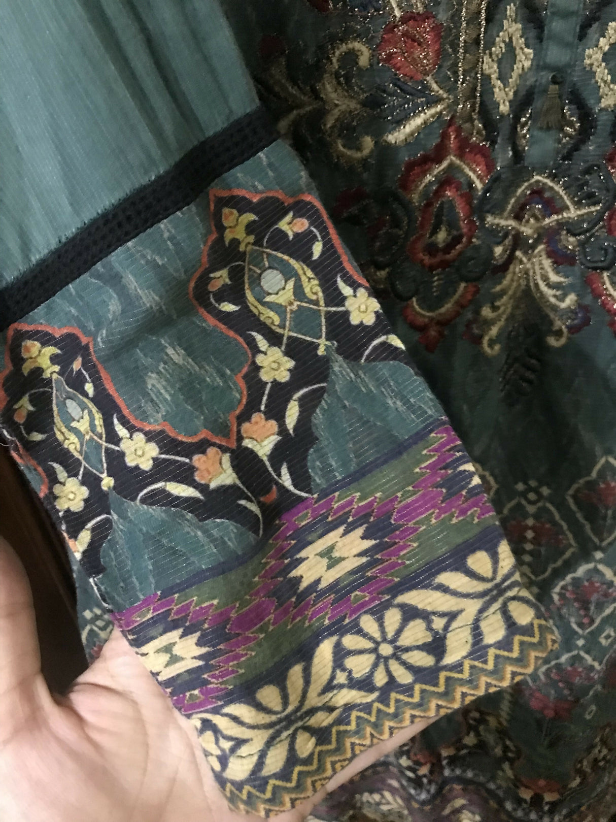 43E37F06-133E-4D43-8BE6-647CB9BC6441