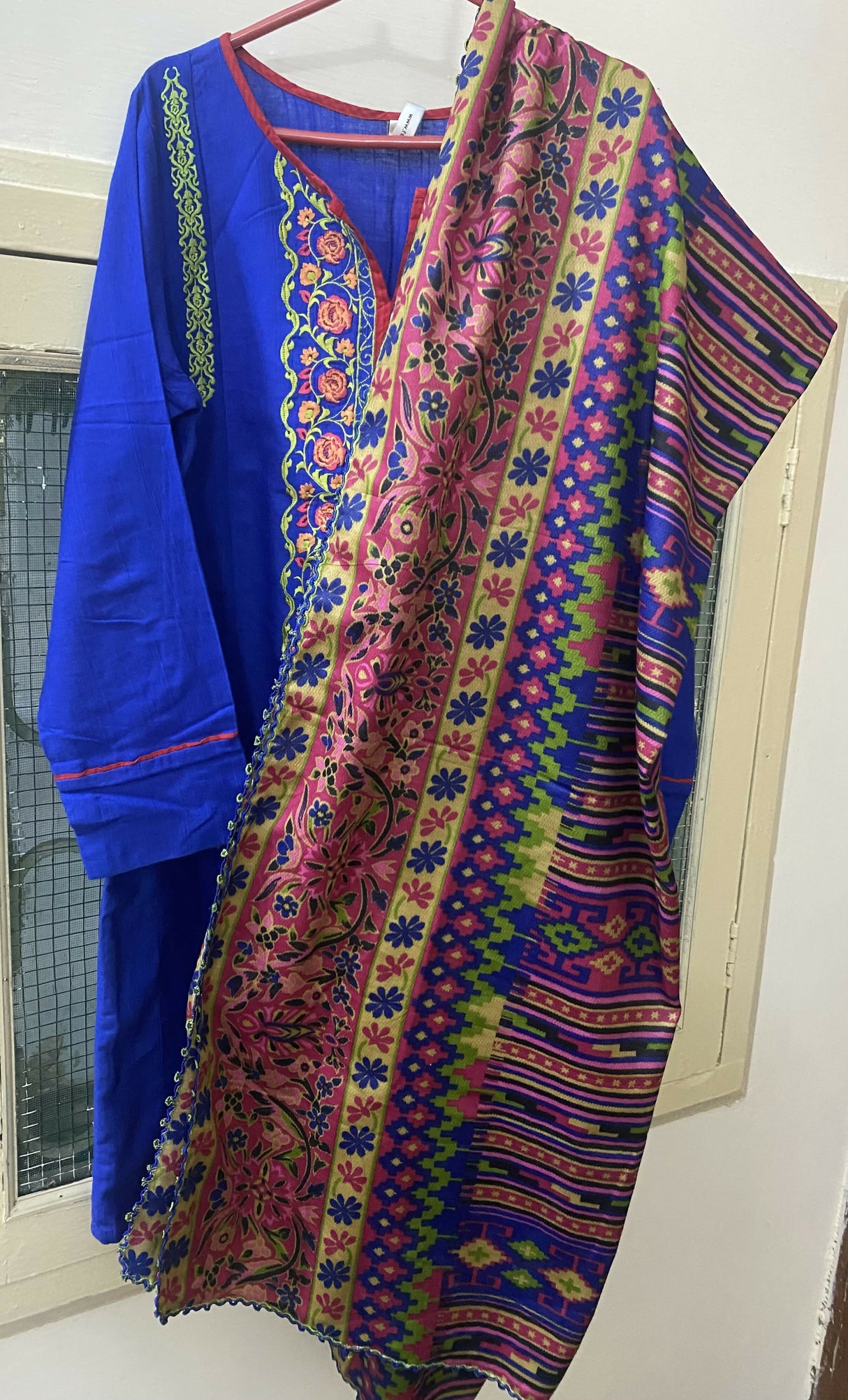 Embroidered Khaddar 2Pcs | Women Locally Made Kurta | Small | Worn Once