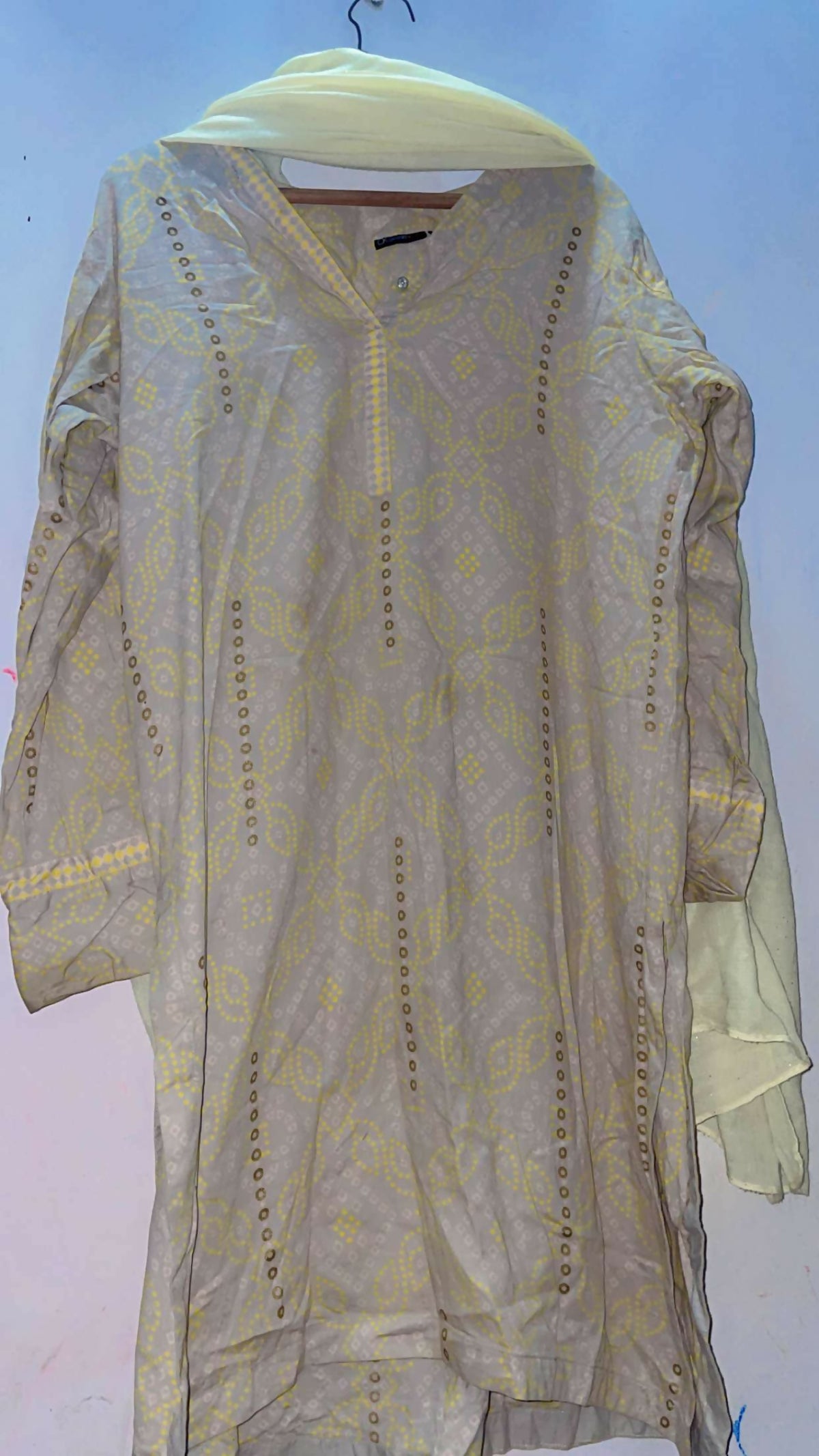 Alkaram | Women Branded Kurta | Yellow | Medium | Preloved