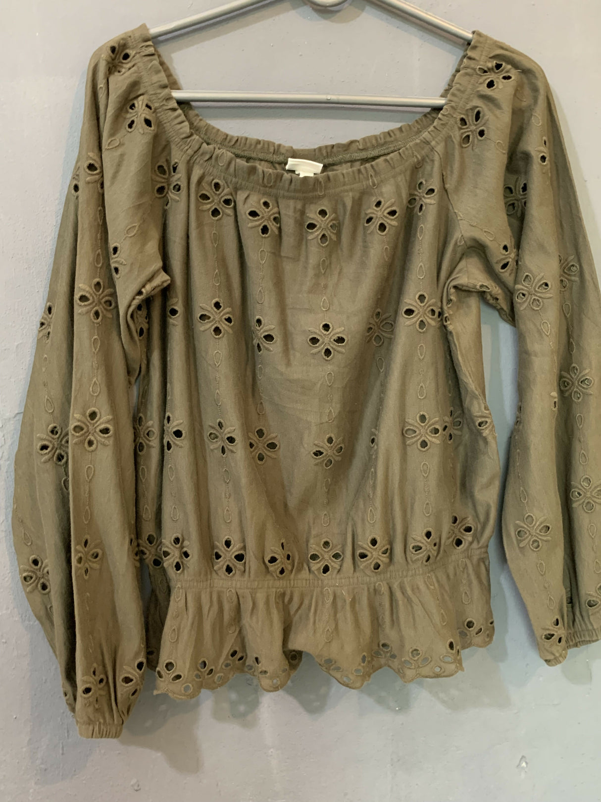 H&M | Women Tops & Shirts | Medium to Large | Green | Preloved