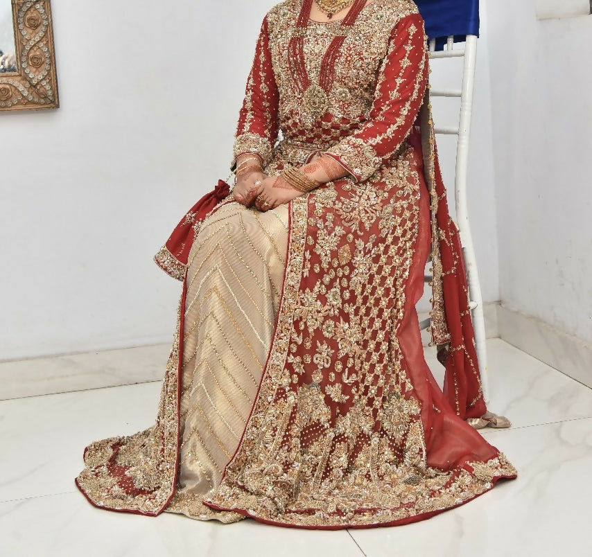 Beautiful Baraat Red Lehnga | Women Bridals | Medium | Preloved