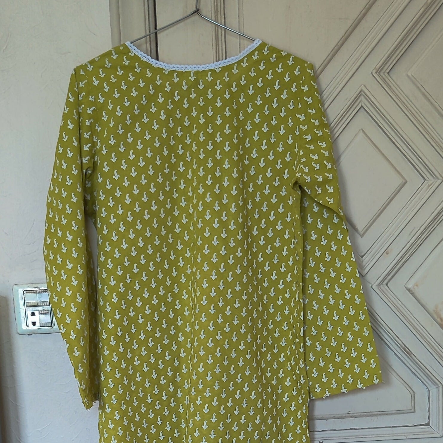 Chinyeer | Women Branded Kurta | Medium | Worn Once