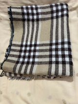 Dubai Imported Shawl | Women Sweaters & Jackets | Size: Standard | Preloved