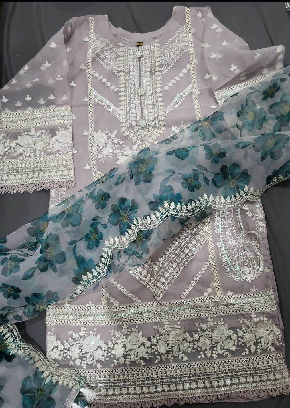 Beautiful 2Pcs Suit | Women Locally Made Formals | Medium | New