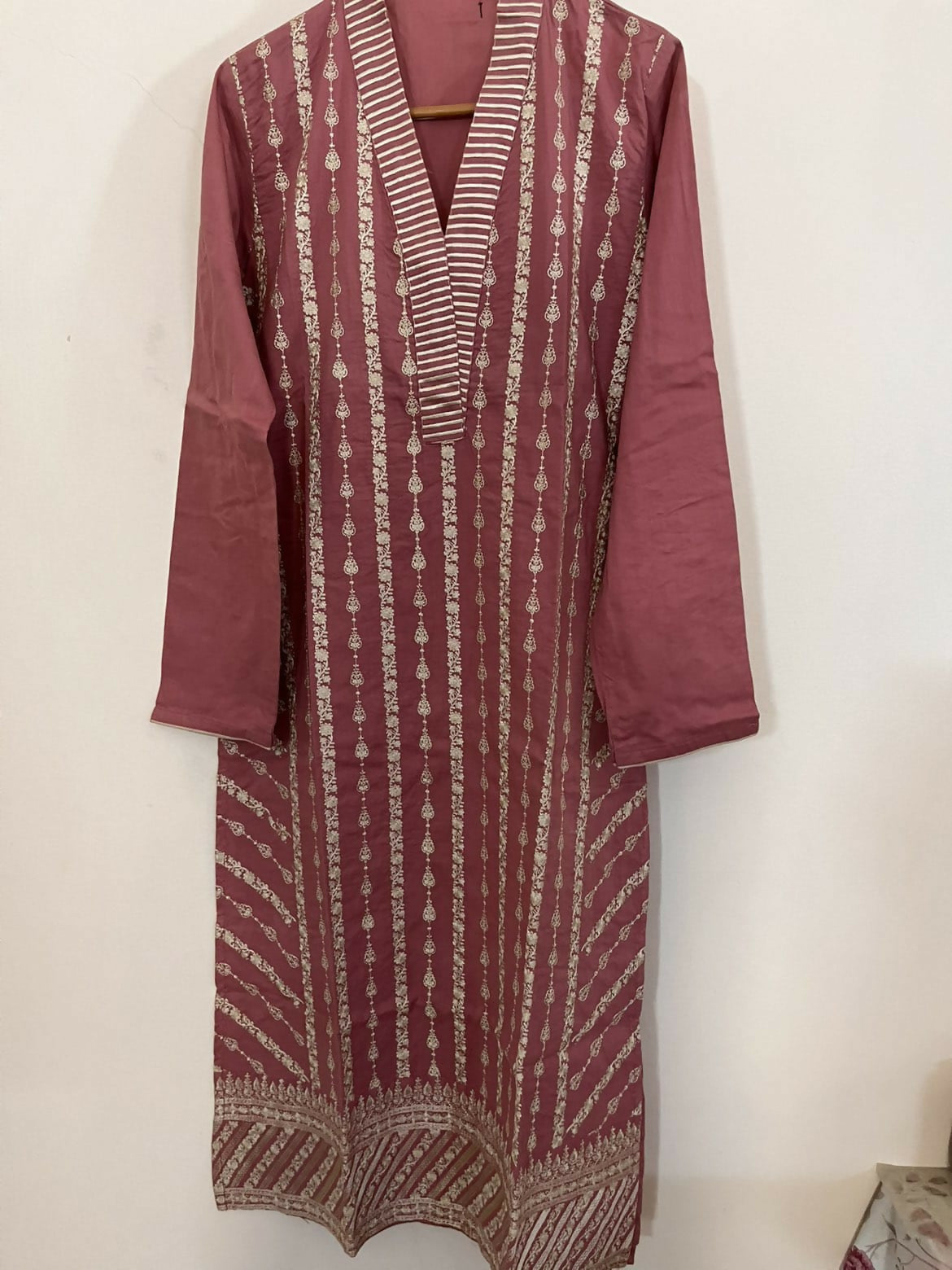 Tea Pink Embroidered Shirt | Women Locally Made Kurta | XSmall | Worn Once