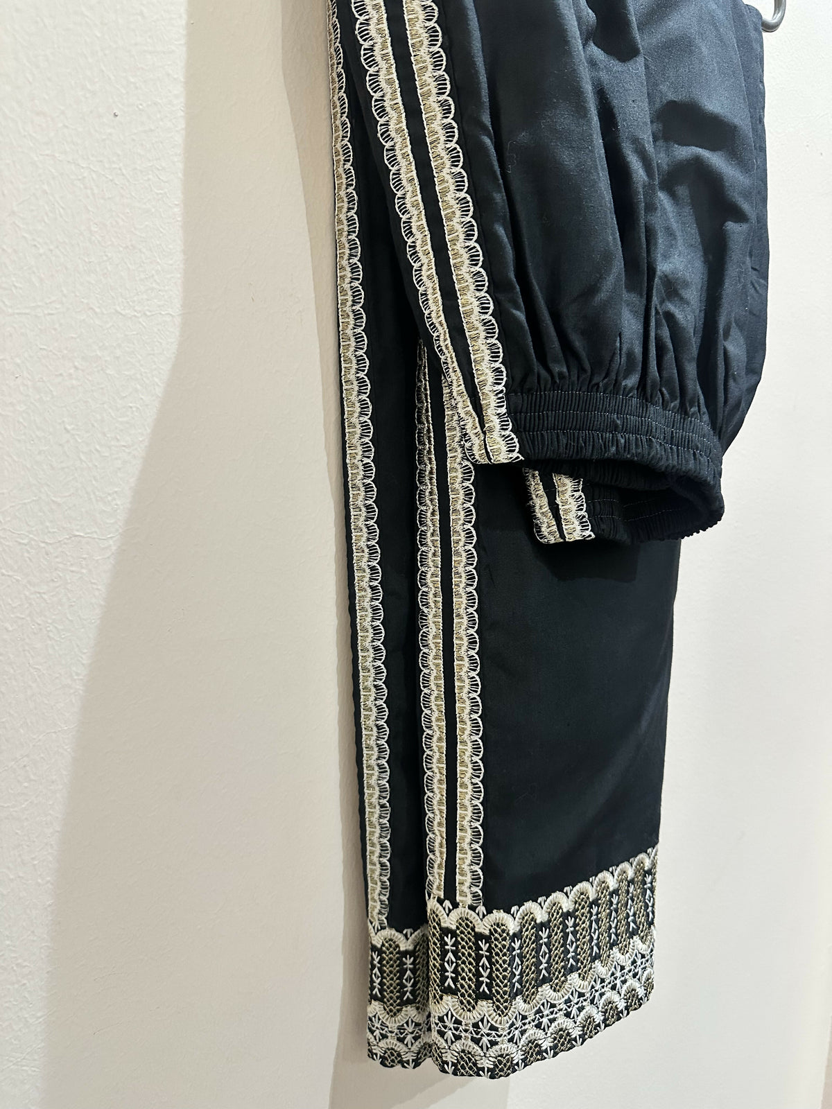 Embroidered Trouser | Women Bottoms & Pants | Black | Small | New