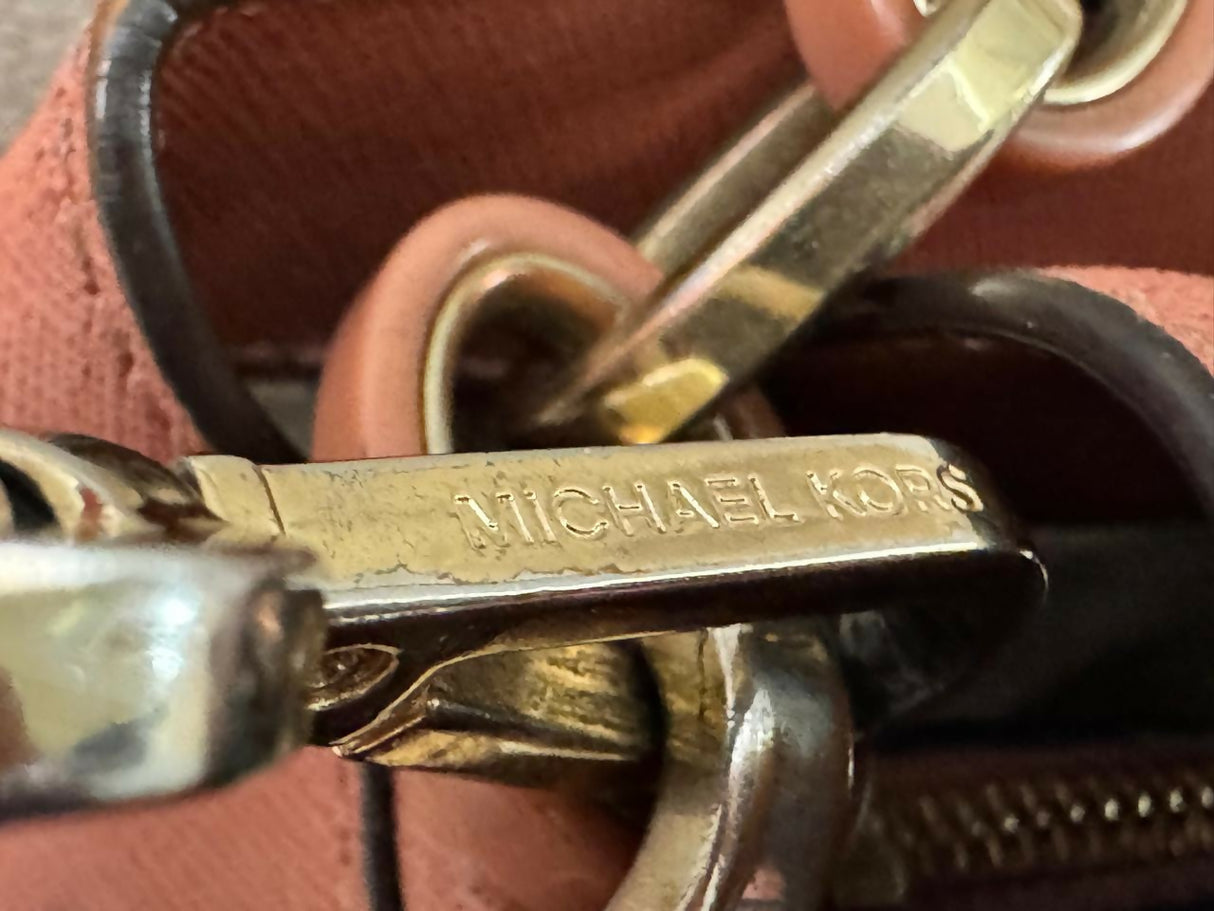 Michael Kors | Women Bags | Crossbody | Medium | Preloved