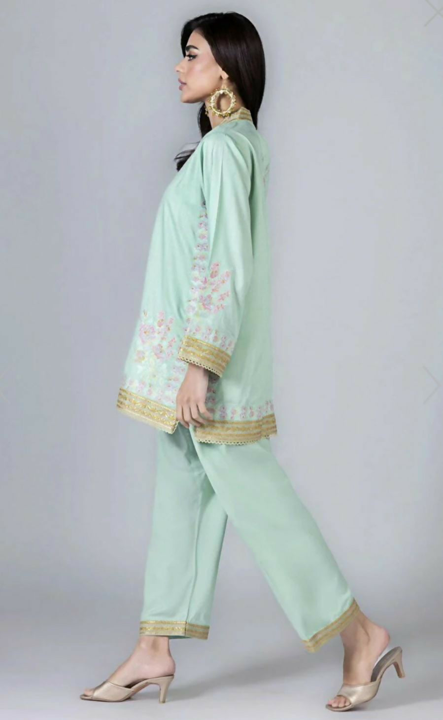 7001D047-8B4D-4410-8034-08567AB34A0A