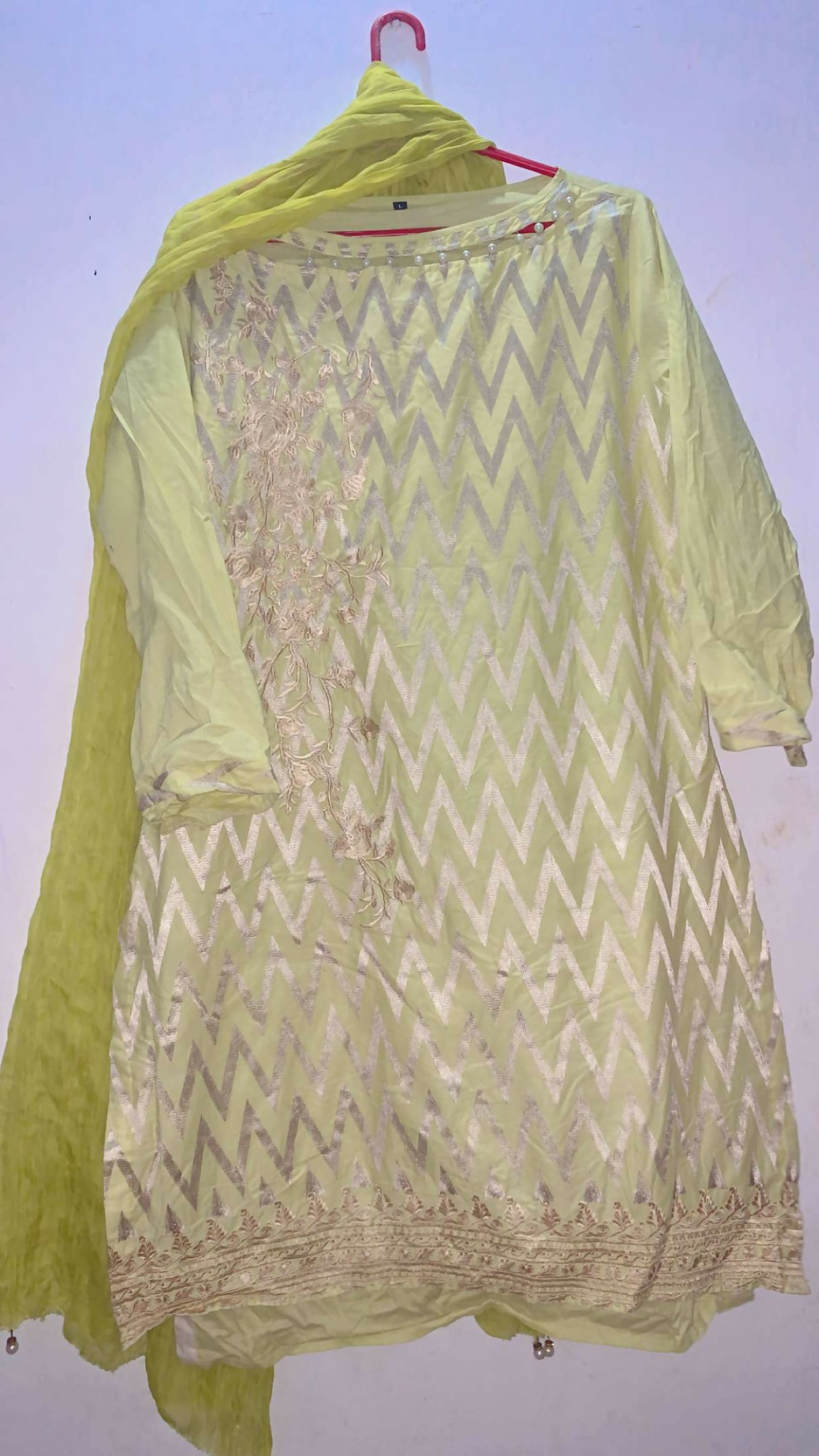 Light Green Embroided 2Pcs | Women Locally Made Kurta | Large | Preloved