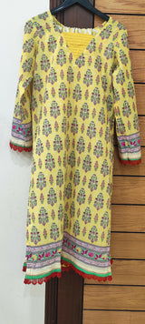 Yellow Lawn 2 Pcs | Women Locally Kurta | Medium | Preloved