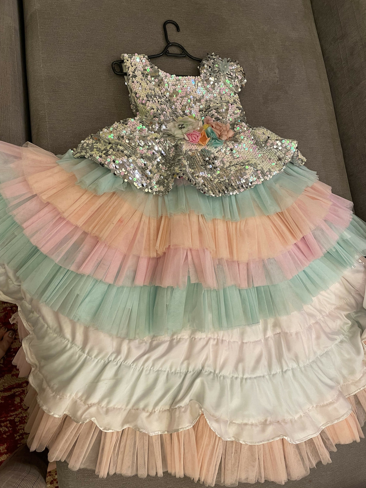 Beautiful Dress | Kids | Girls Skirts & Dresses | Size: 5 to 6 Yrs | Worn Once