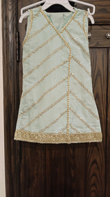 2 Pcs Girls Suit | Girls Skirts & Dresses | Size: 3 to 4 Yrs | Preloved