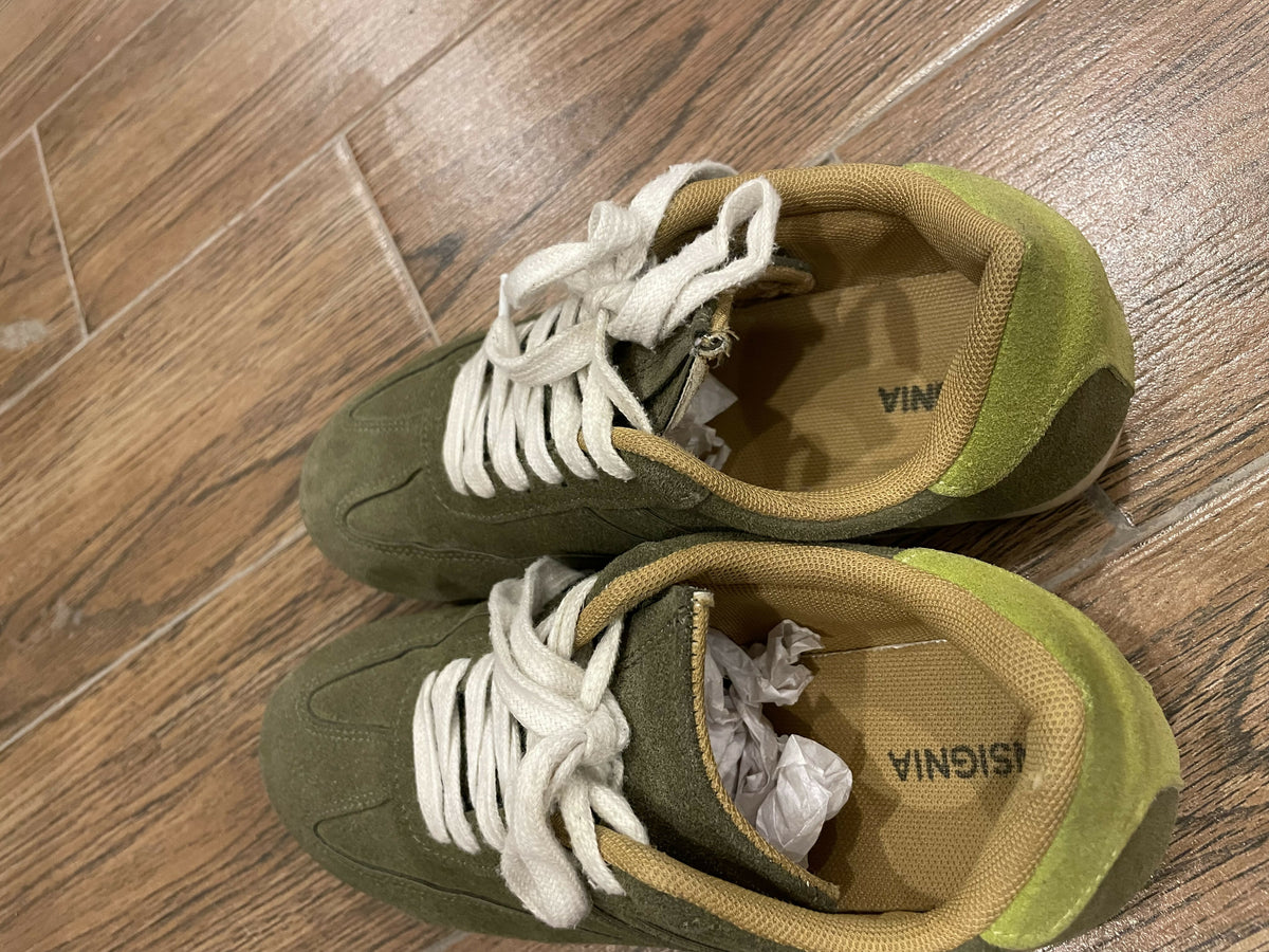 Insignia | Kids | Girls Shoes | Green | Size: 37 | Worn Once