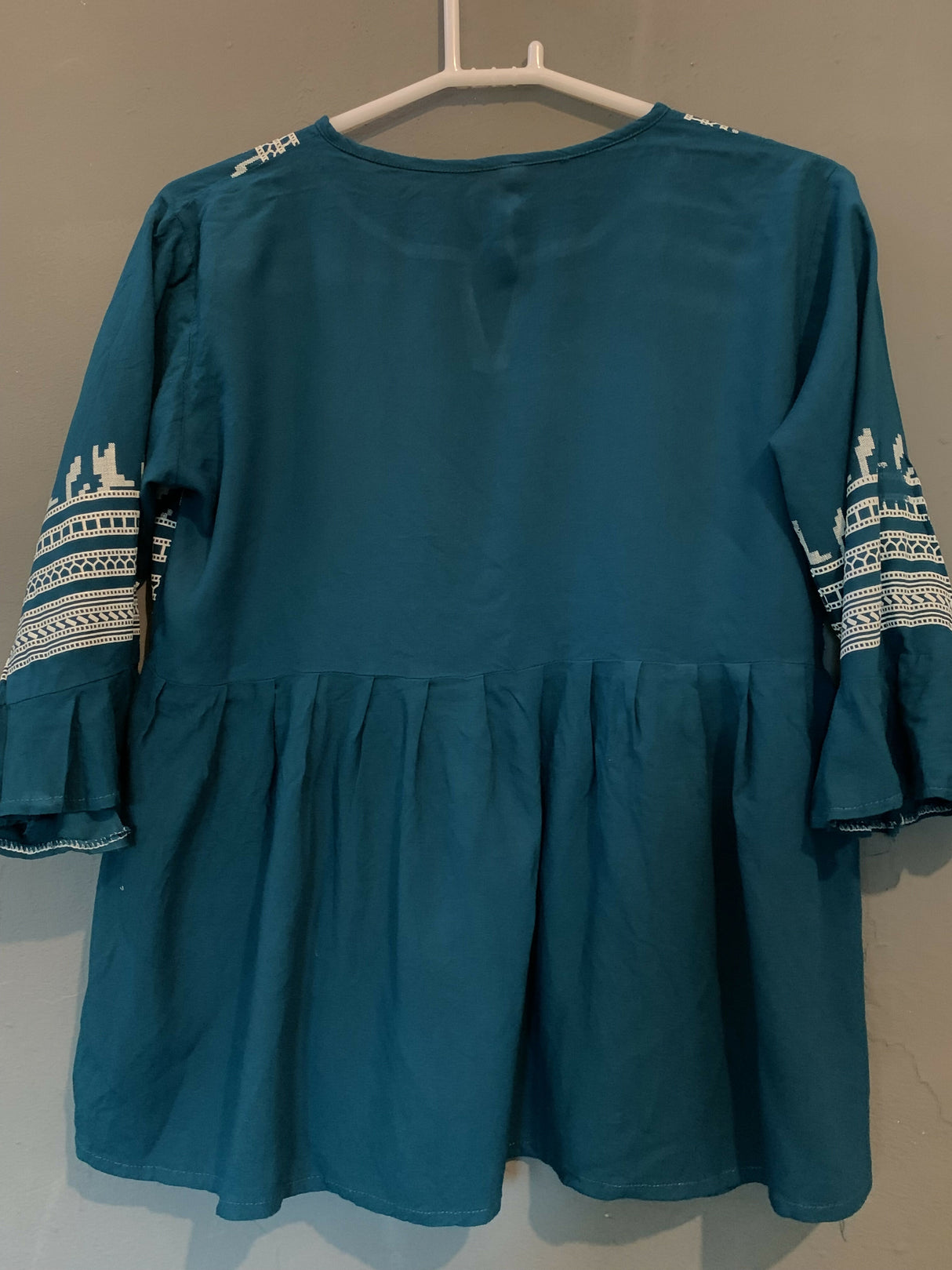 Casual Top | Women Tops & Shirts | Small | Worn Once
