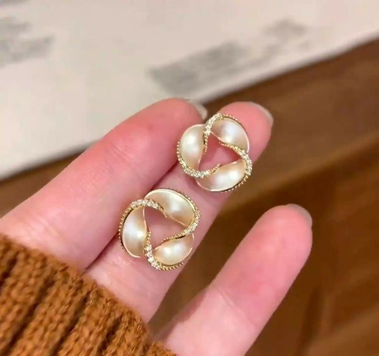 Round Tops Pair-01081 | Women Jewelry | Earrings | Brand New
