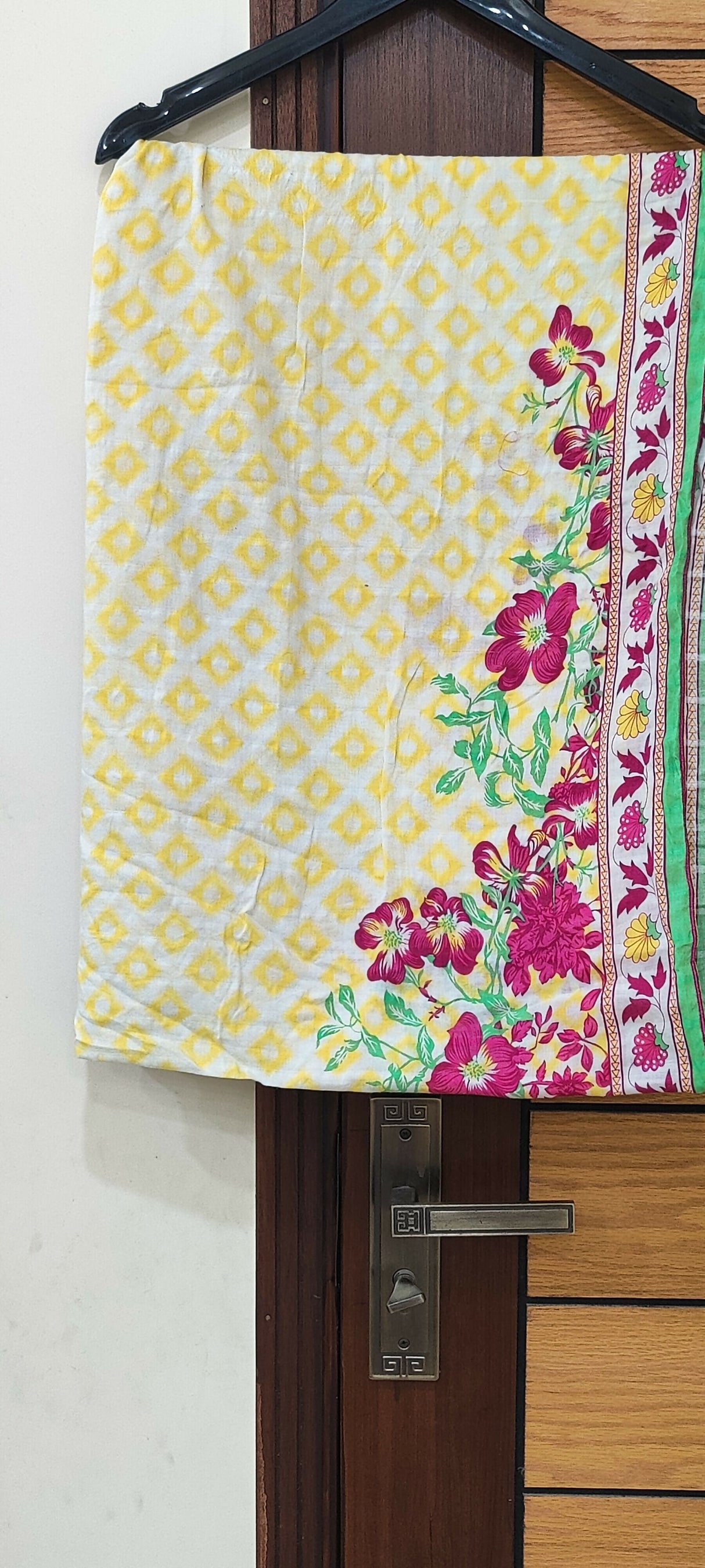 Yellow Lawn 2 Pcs | Women Locally Kurta | Medium | Preloved