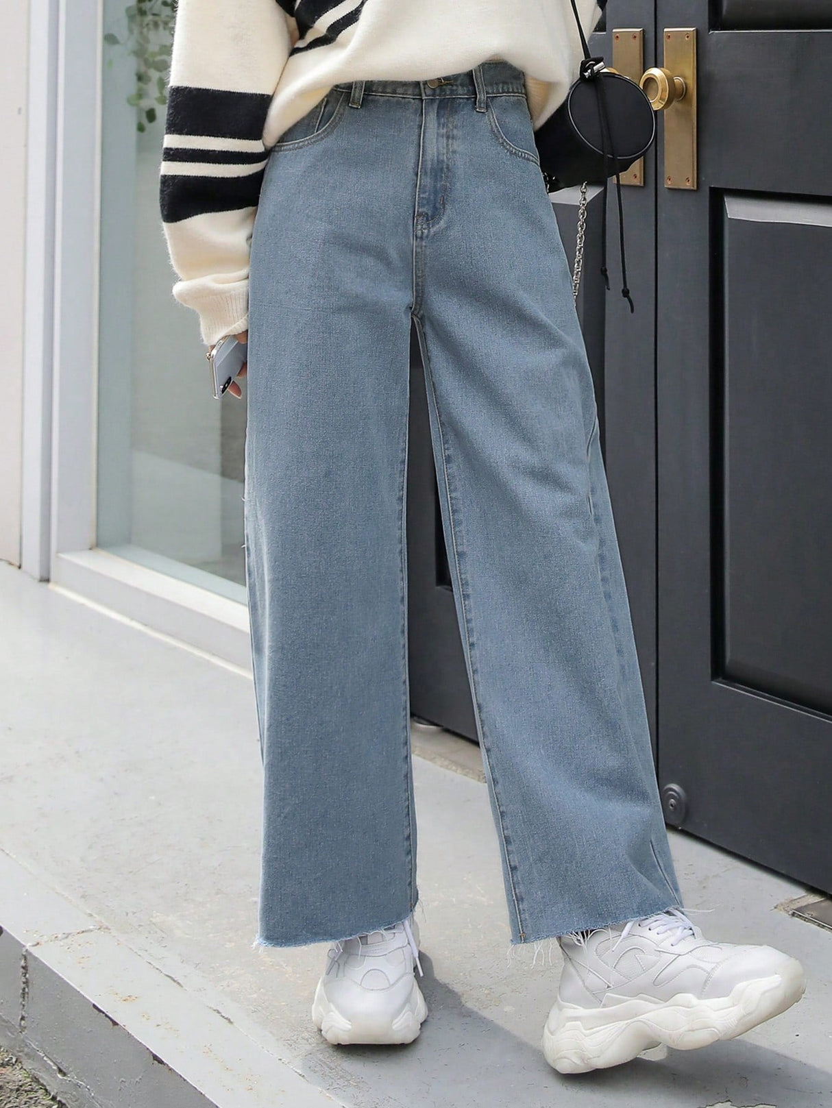 Buy SHEIN DAZY Wide Leg Pocket Detail Jeans in Pakistan