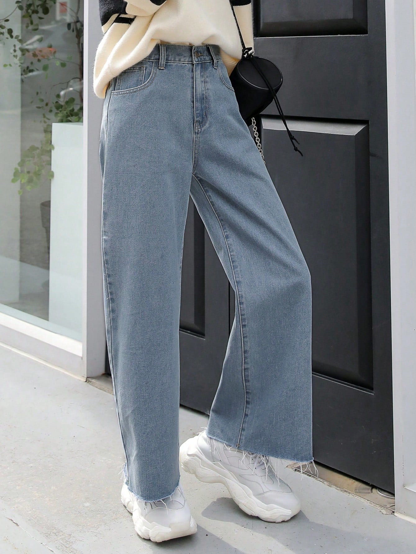 Buy SHEIN DAZY Wide Leg Pocket Detail Jeans in Pakistan