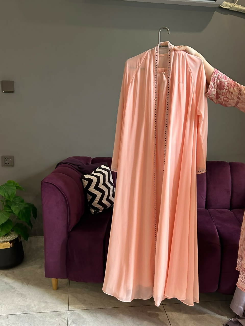 Abaya | Peach | Women Accessories | Abaya | Medium | Worn Once