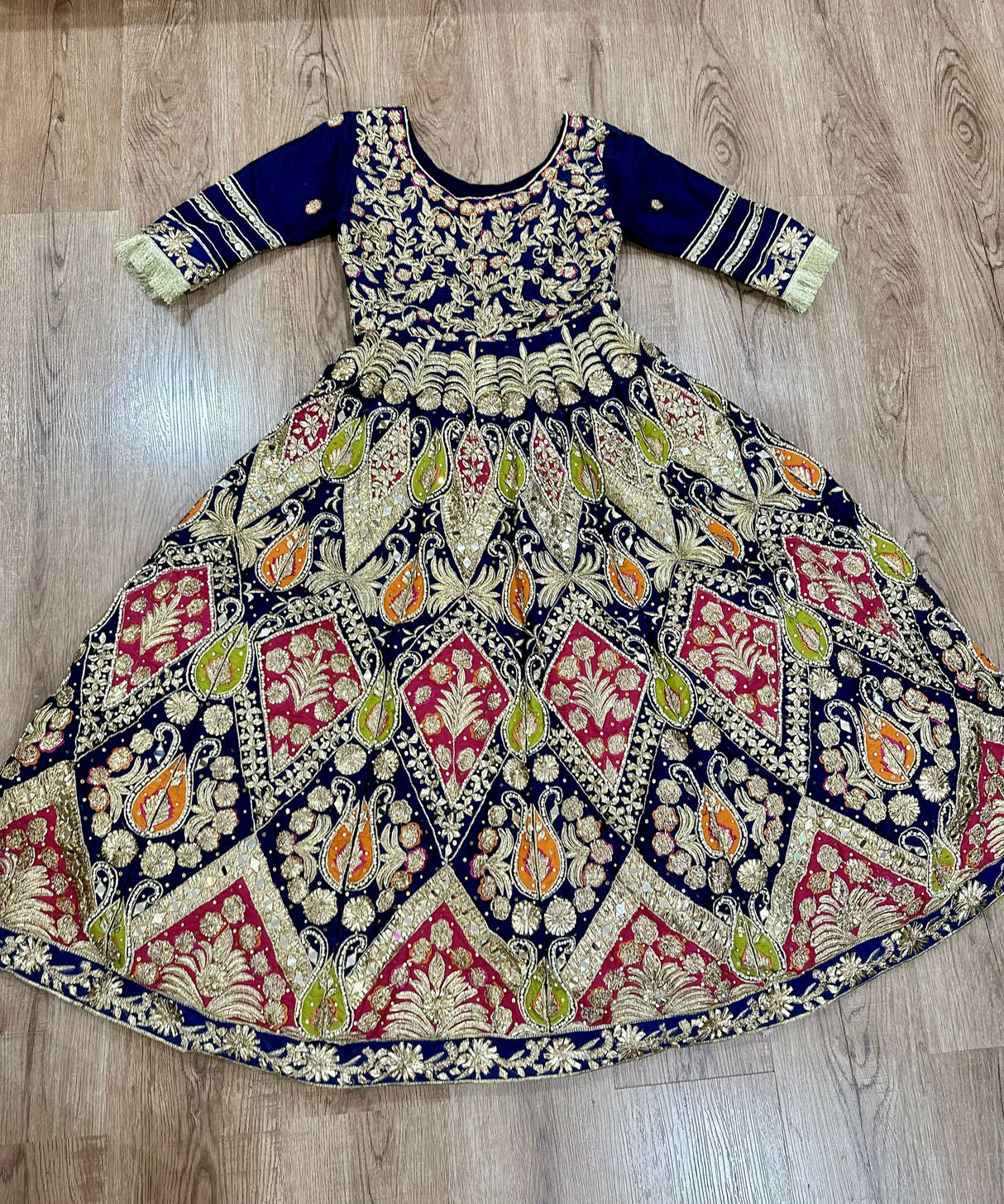 Bridal Mehndi Maxi | Women Bridals | Small | Preloved