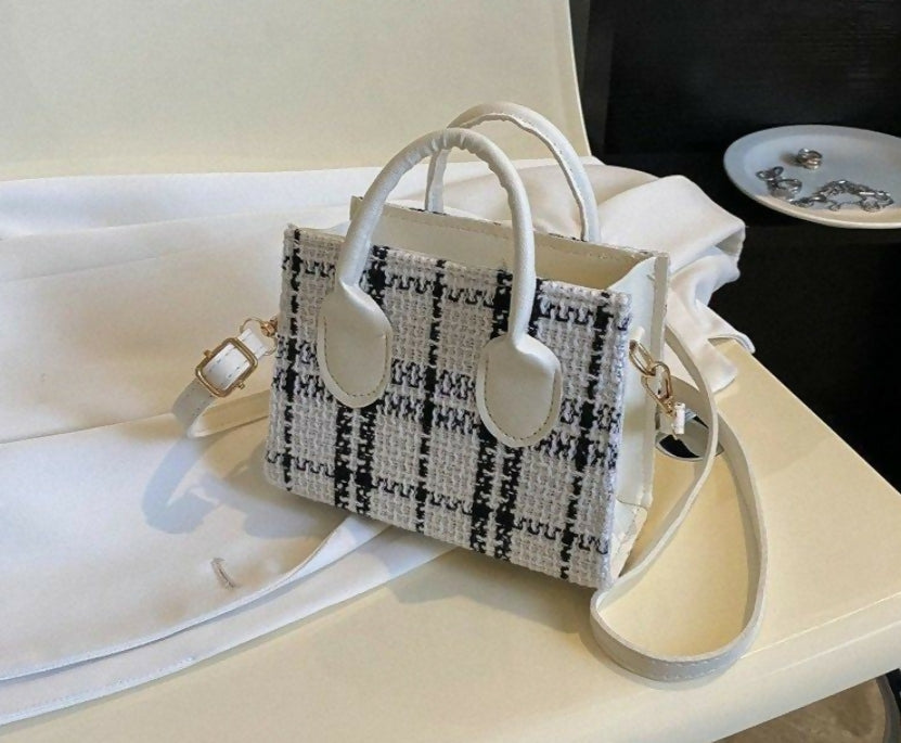 Embroidered mini handbag-196 | Women Bags | Mini bags | Brand New