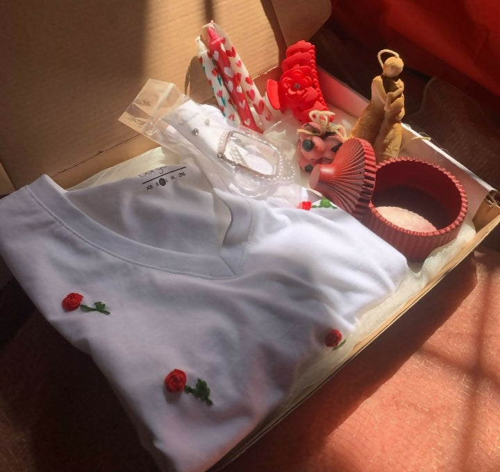 Gift Box | Friends Gift Box | Corporate Gifts | 7 Gifts in 1 Box | Brand New