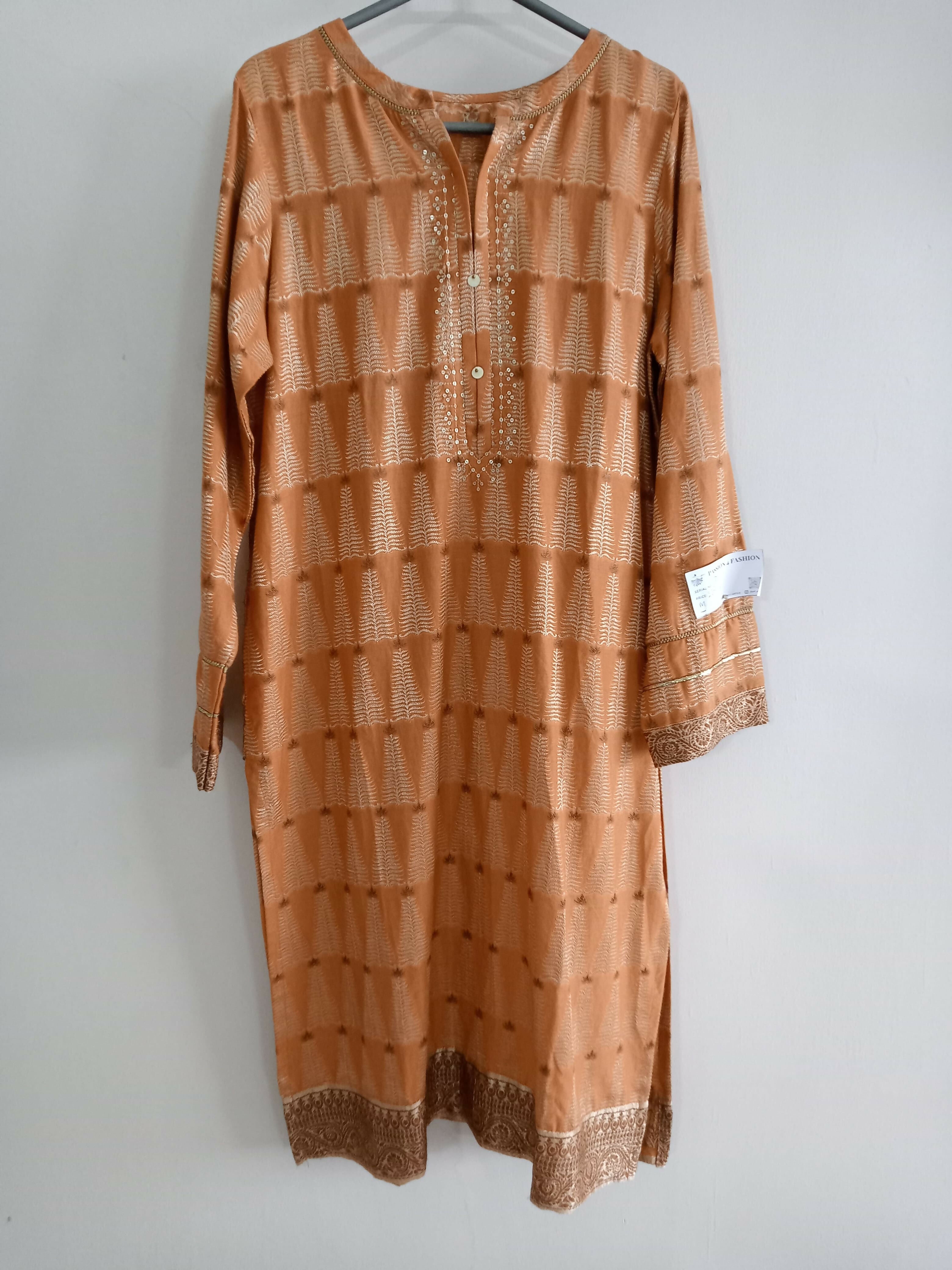 Jacquard Banarsi Kurta | Women Locally Made Kurta | Medium | New