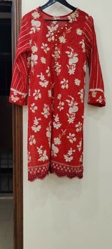 Red Lawn 2 Pcs | Women Locally Kurta | Medium | Preloved